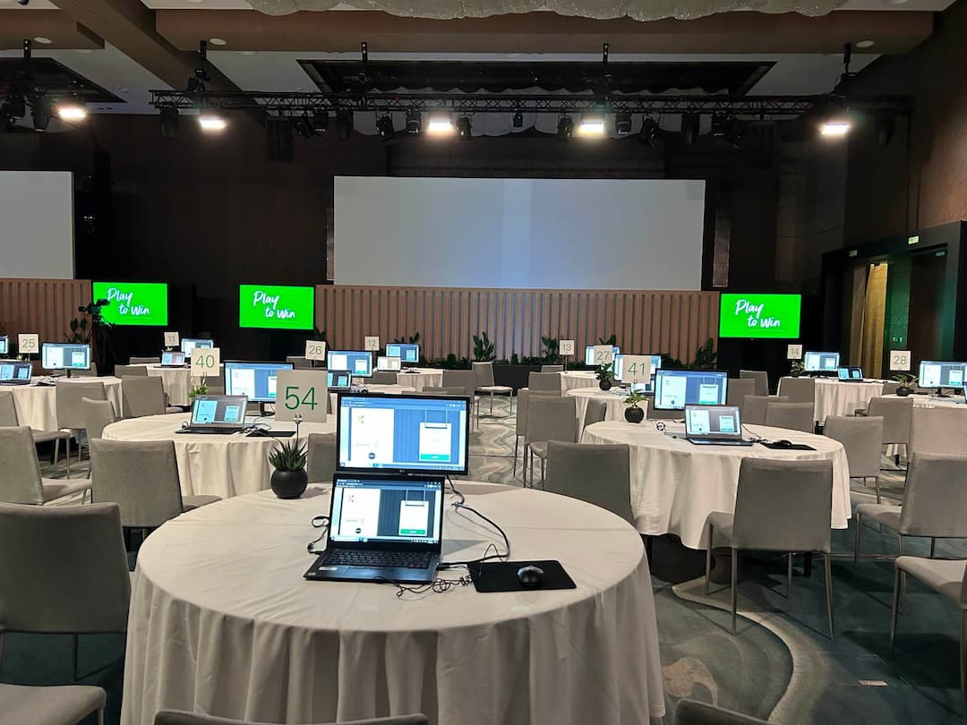 rent laptop for events